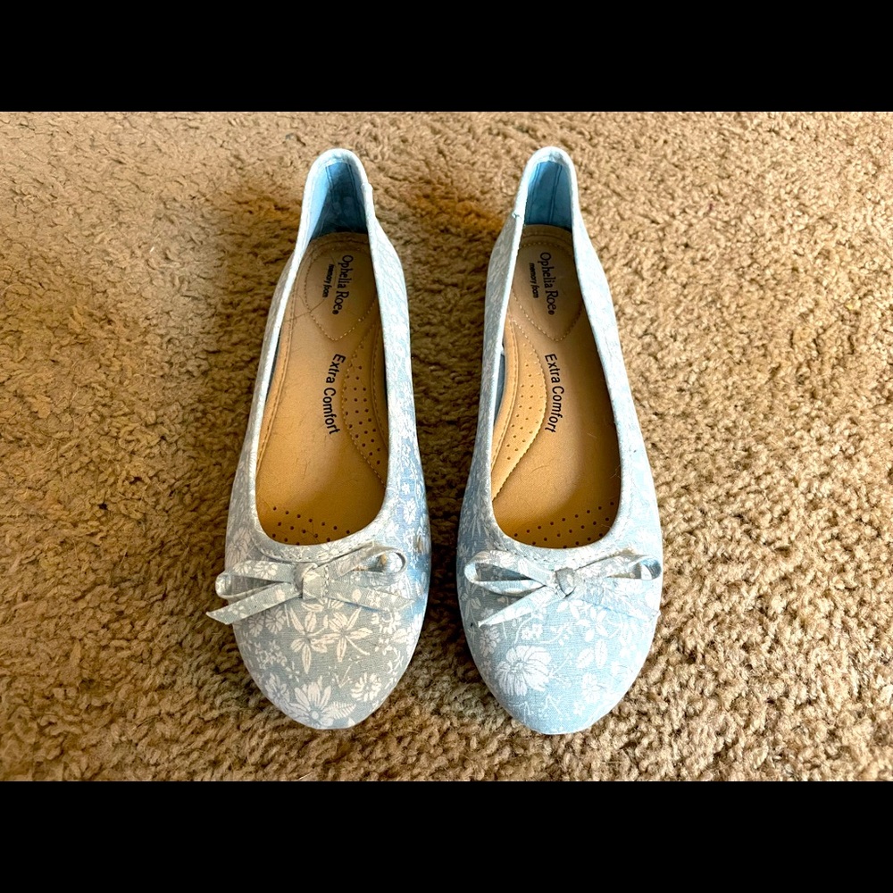 Blue floral flats